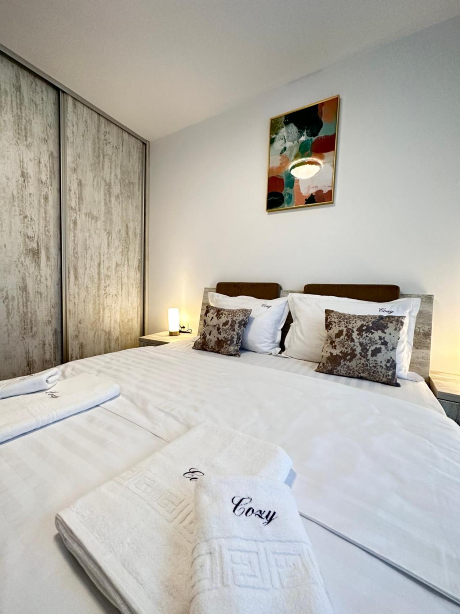 Coresi Mall Exclusive #Collection Apartments & Studios Brașov Exterior foto